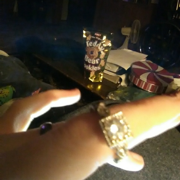 Ring - Picture 2 of 8